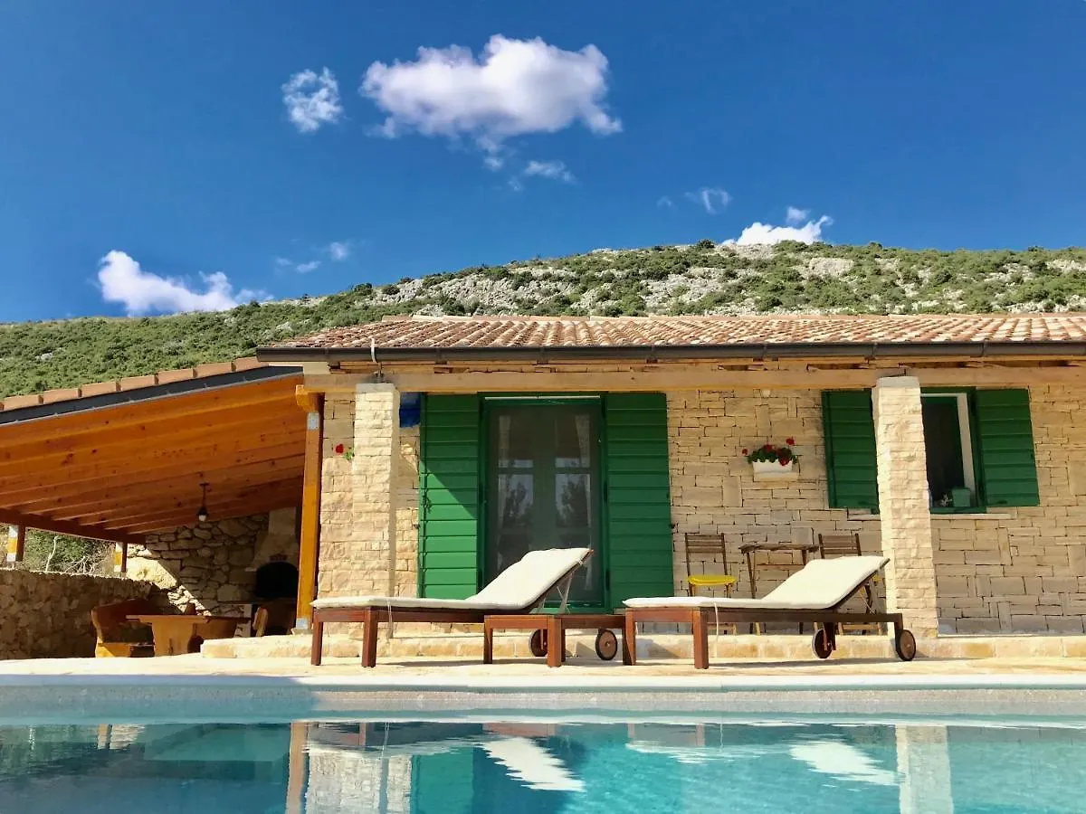 Villa Dule Pakostane